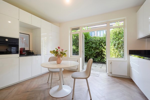 Medium property photo - Van den Berghstraat 65, 2522 ZN Den Haag